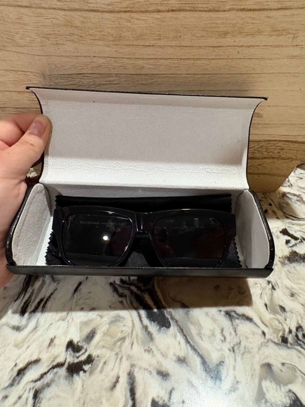 Balenciaga Gray Marbled Cat-Eye Sunglasses with Gold Logo - Picture 7 of 7